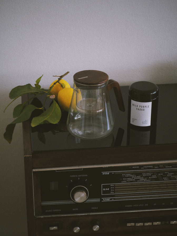 Bonston | teapot (800 ml) in a home setting.