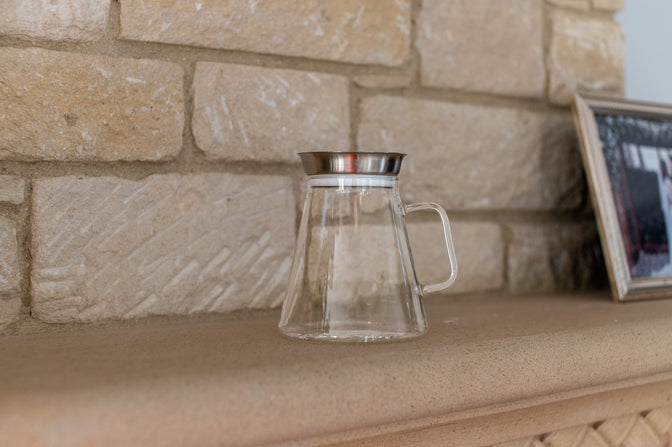 HARIO Tea Server Simply in a home setting.